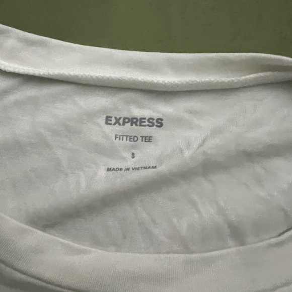 Express fitted tee size small white - Picture 3 of 3